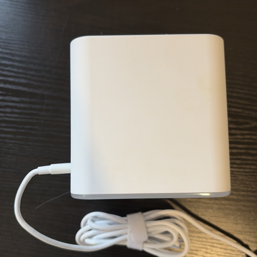 Ubiquity AmpliFi HD AFi-R Dual-band Wi-Fi Router With Power Adaptor & Ethernet - Picture 7 of 11